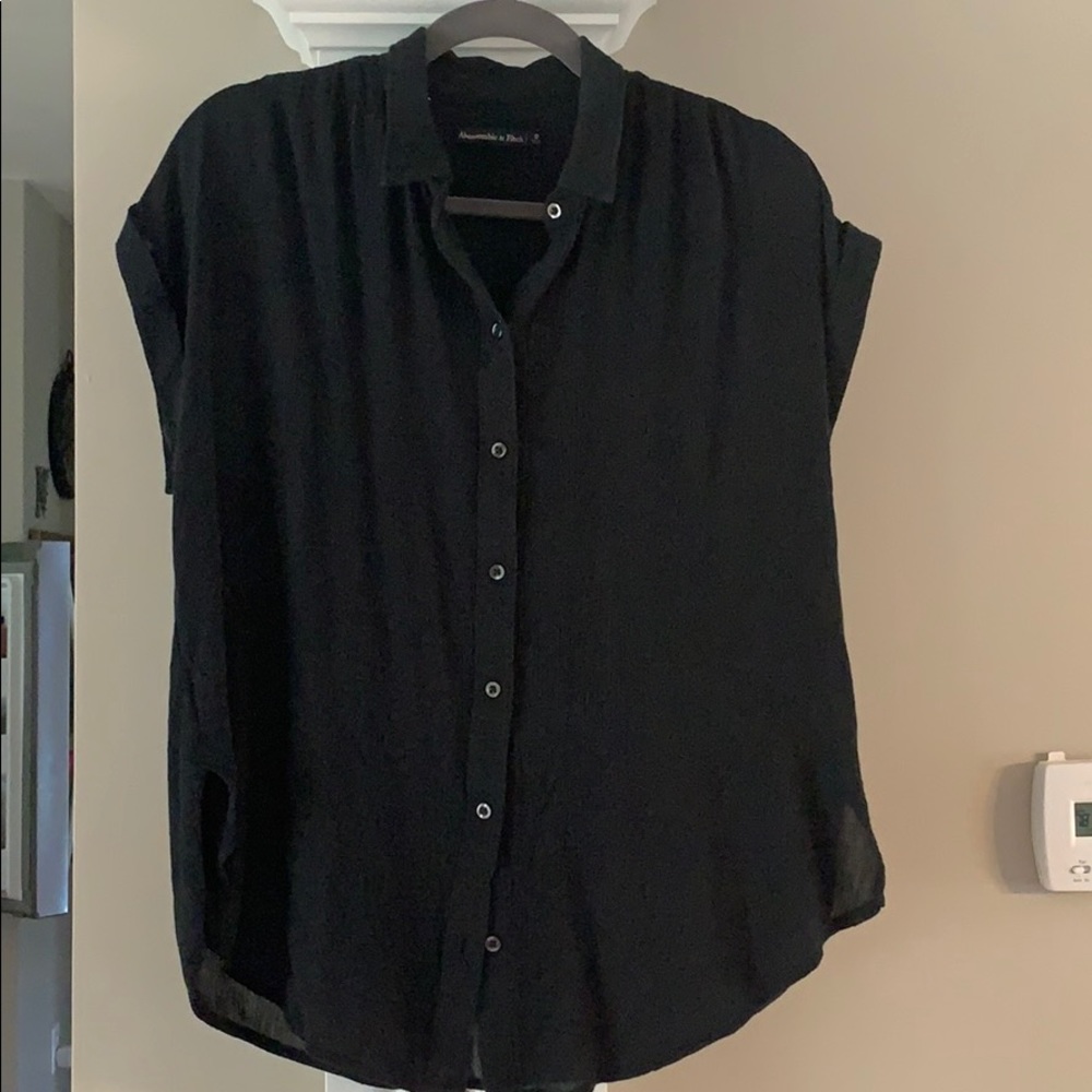 Abercrombie & Fitch button up short sleeve shirt
